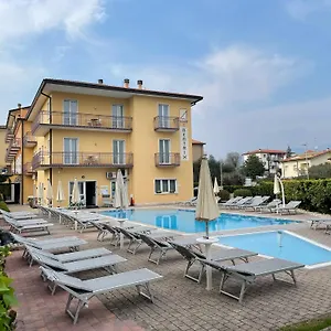 Beatrix Aparthotel Bardolino